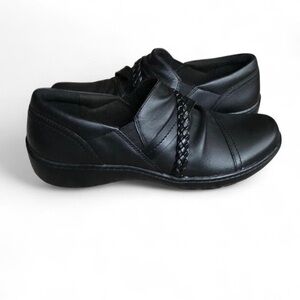Clarks Women's Cora Braid Loafer Size 8.5M Black Leather Flat Shoe Slip On